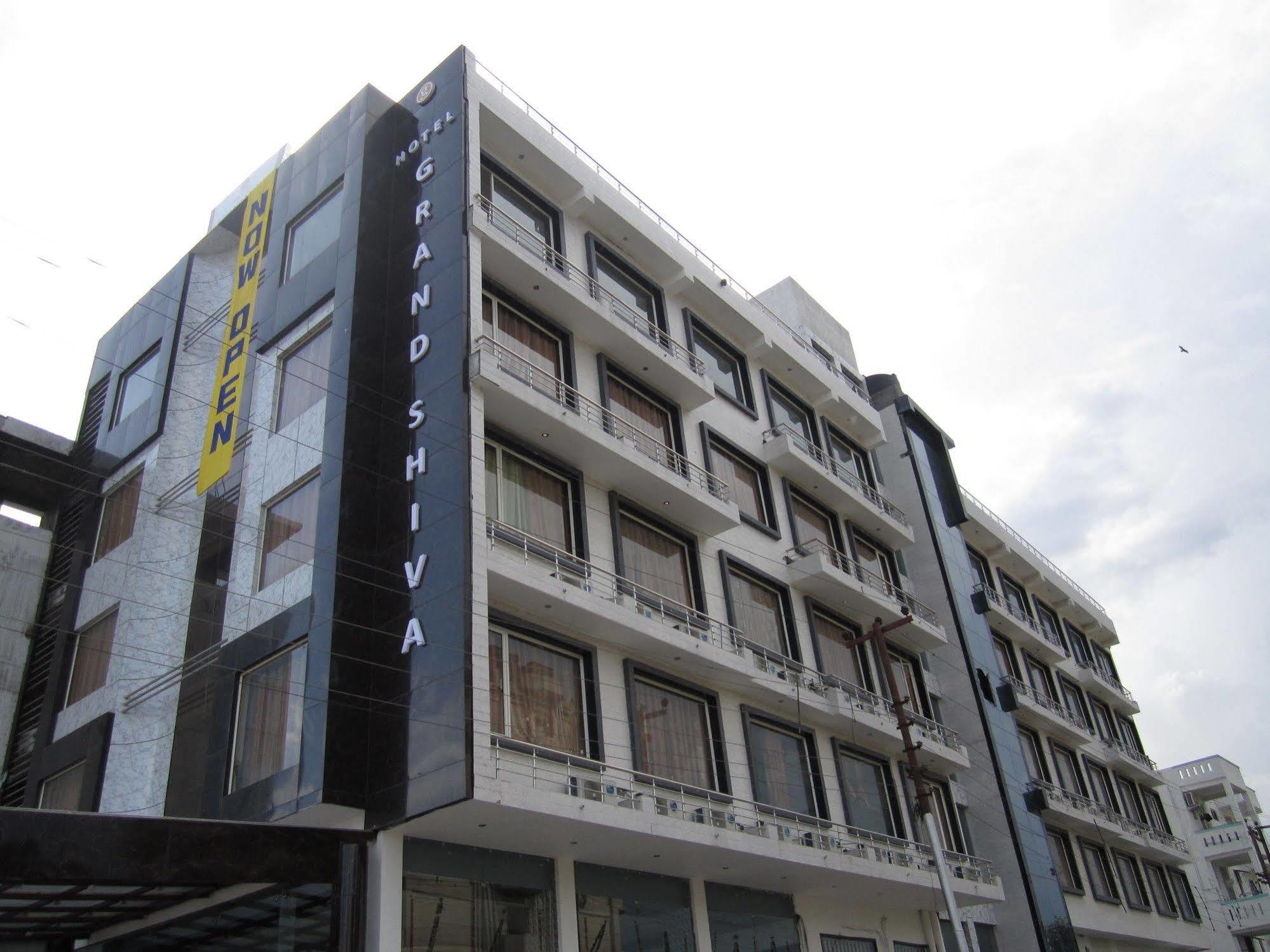 Oaktel Hotel Grand Shiva Near Ganga Ghat Haridwār Exterior foto